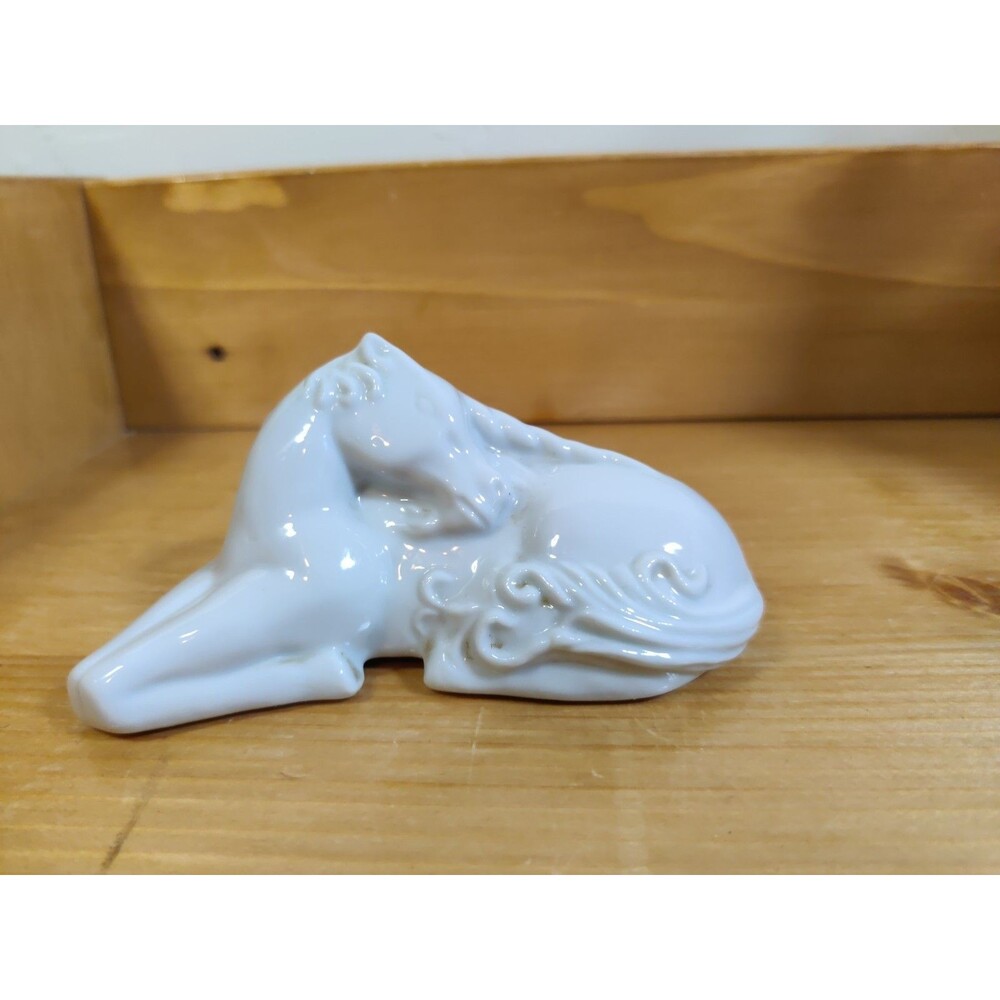 Vtg Corday White Unicorn in Repose Porcelain Pomander Sachet Holder Japan Scent